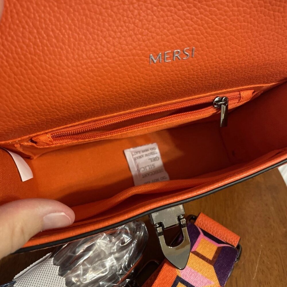 Mersi Ruby Studded Crossbody With 2 Straps - Orange - NWT - Picture 12 of 12